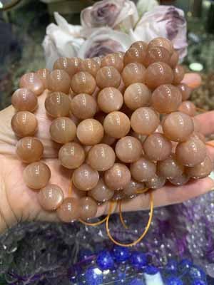 Orange moonstone 6-12mm bracelet.