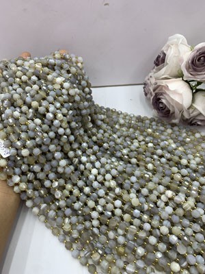 Grey Persian Gulf chalcedony Lulutong long chain, 38cm