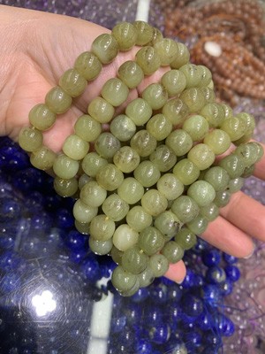 Hetian jade 10mm bracelet.