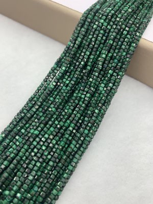 Peacock Stone Cube Sugar 2×2mm Long Chain 38cm