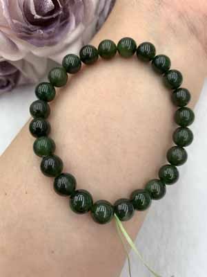Jadeite 8-10mm bracelet