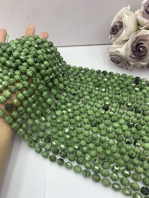 Green Diopside Lulutong Beads 12mm, 38cm Long Chain