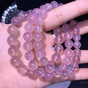 Jelly-like Purple Rose Quartz, purple-pink girly vibe, crystal clear texture. Purple Rose Quartz Bracelet (8-9-10mm)
