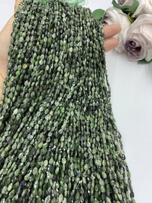 Green Translucent Gray 4×6mm Teardrop Shape, 38cm Long Chain