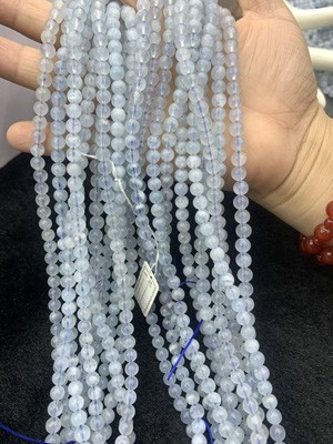 Aquamarine three-wrap 6mm.