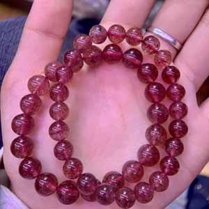 Pigeon blood red strawberry quartz (8-9mm)