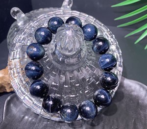 Blue Tiger Eye with Cat's Eye Effect (14mm) Single Loop Bracelet