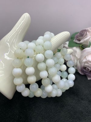 Green Opal Bracelet, 11–12mm